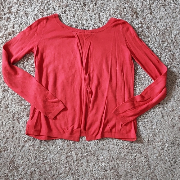 Express Sweater - Picture 3 of 4